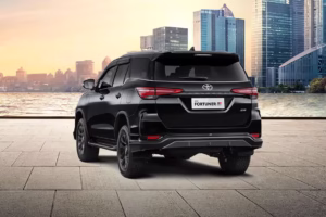 toyota-fortuner-rear-medium-view-688253