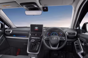 toyota-innova-zenix-hybrid-ev-dashboard-view-621296