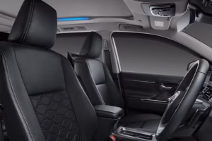 toyota-innova-zenix-hybrid-ev-front-seats-381622