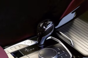 bmw-x4-gear-shifter-978023